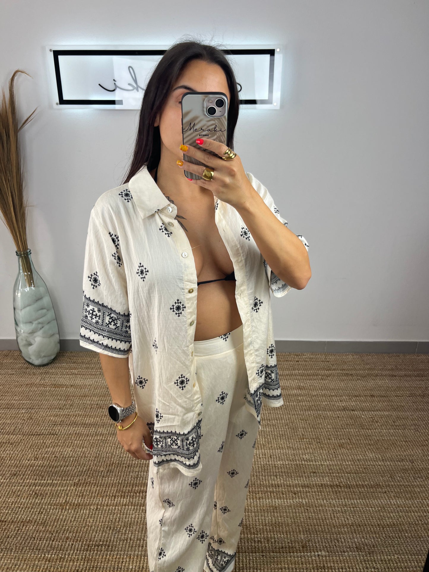 Conjunto Branco e Preto